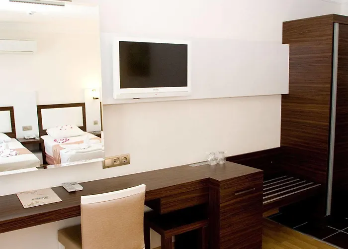 Atlas Hotel Konaklı