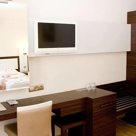 Atlas Otel Konaklı